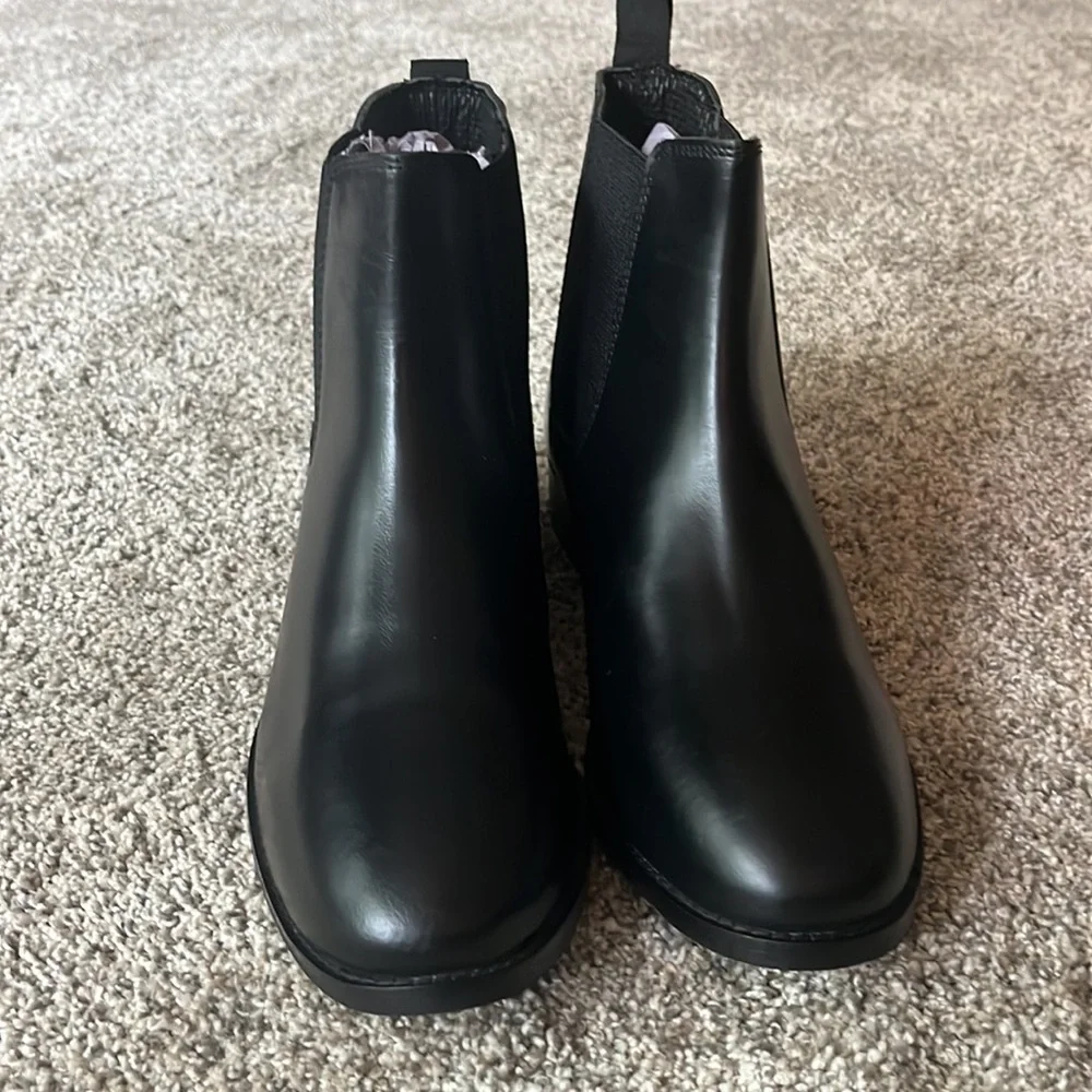 NWT HX LONDON MEN’S BLACK LEATHER CHELSEA BOOT, size 8 uk 🇬🇧